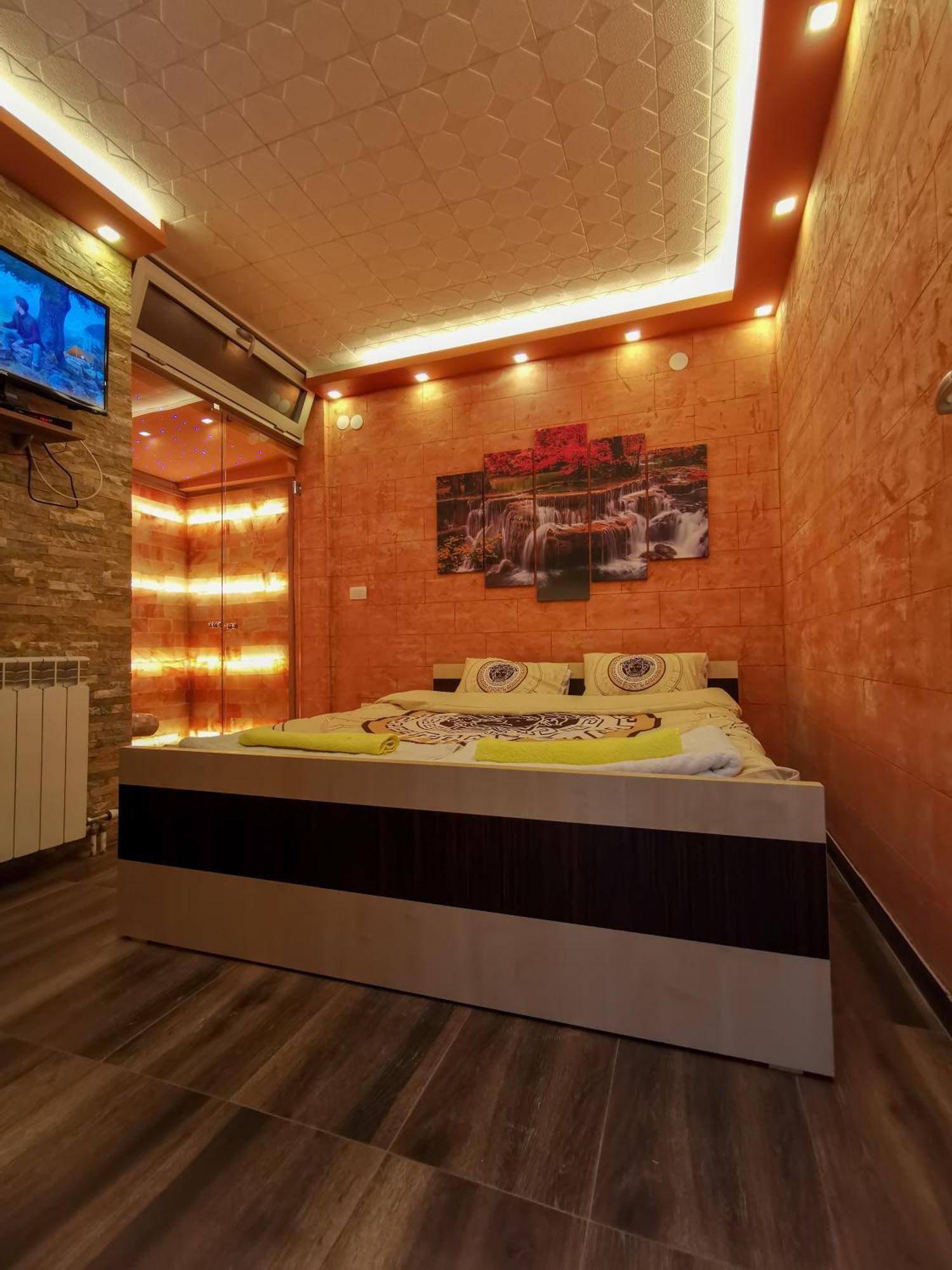 Appartamento Spa Apartman Red Passion Belgrado Esterno foto