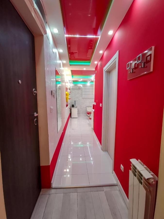 Appartamento Spa Apartman Red Passion Belgrado Esterno foto