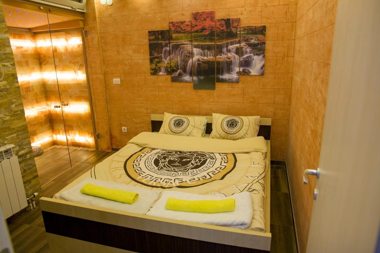 Appartamento Spa Apartman Red Passion Belgrado Esterno foto