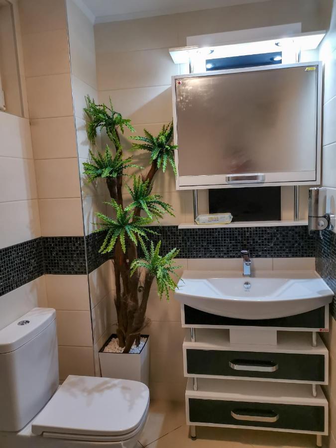 Appartamento Spa Apartman Red Passion Belgrado Esterno foto